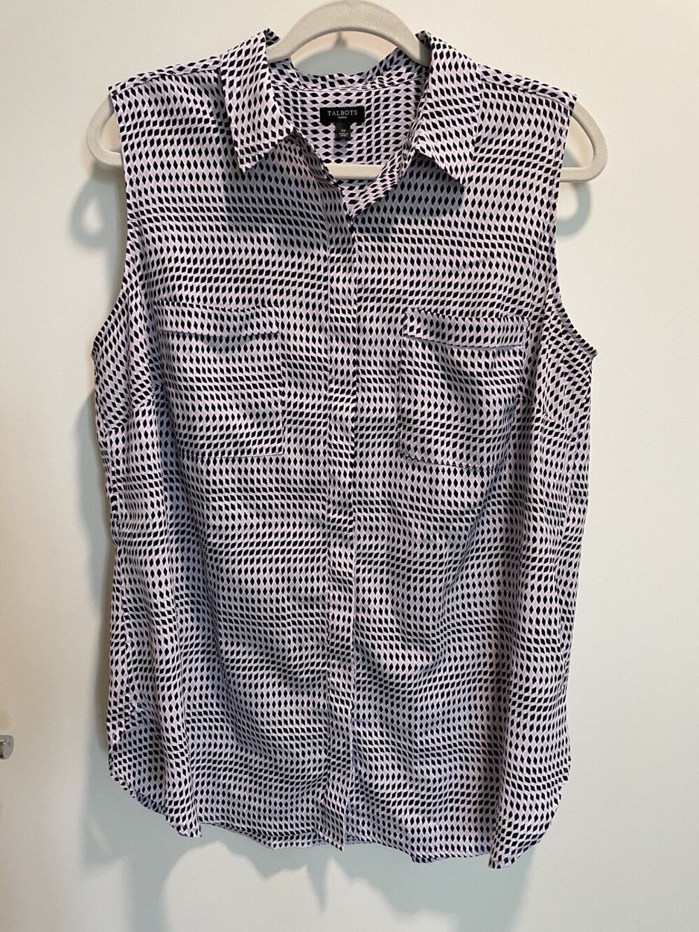 Talbots Plus 1X Sleeveless Button Down Blouse White Pink Black Geometric Pockets